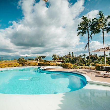 Hotel Arrayanes Del Quindio Монтенегро Экстерьер фото