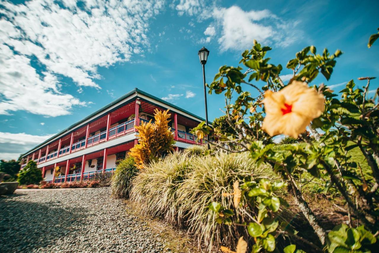 Hotel Arrayanes Del Quindio Монтенегро Экстерьер фото