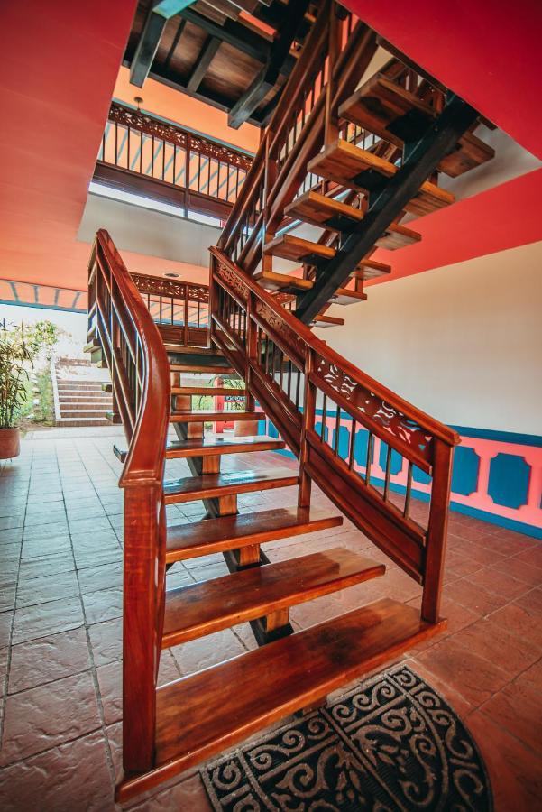 Hotel Arrayanes Del Quindio Монтенегро Экстерьер фото