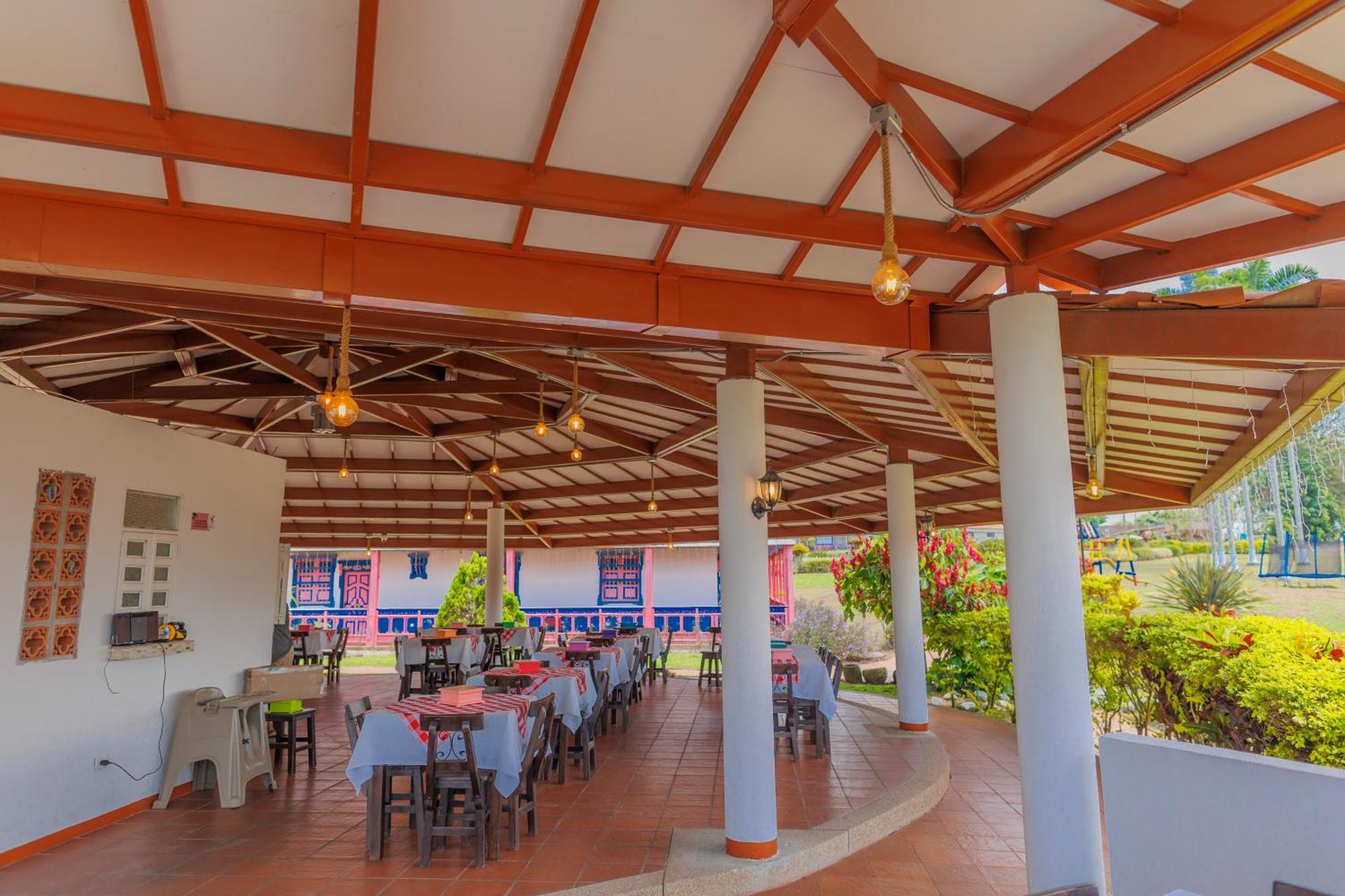 Hotel Arrayanes Del Quindio Монтенегро Экстерьер фото